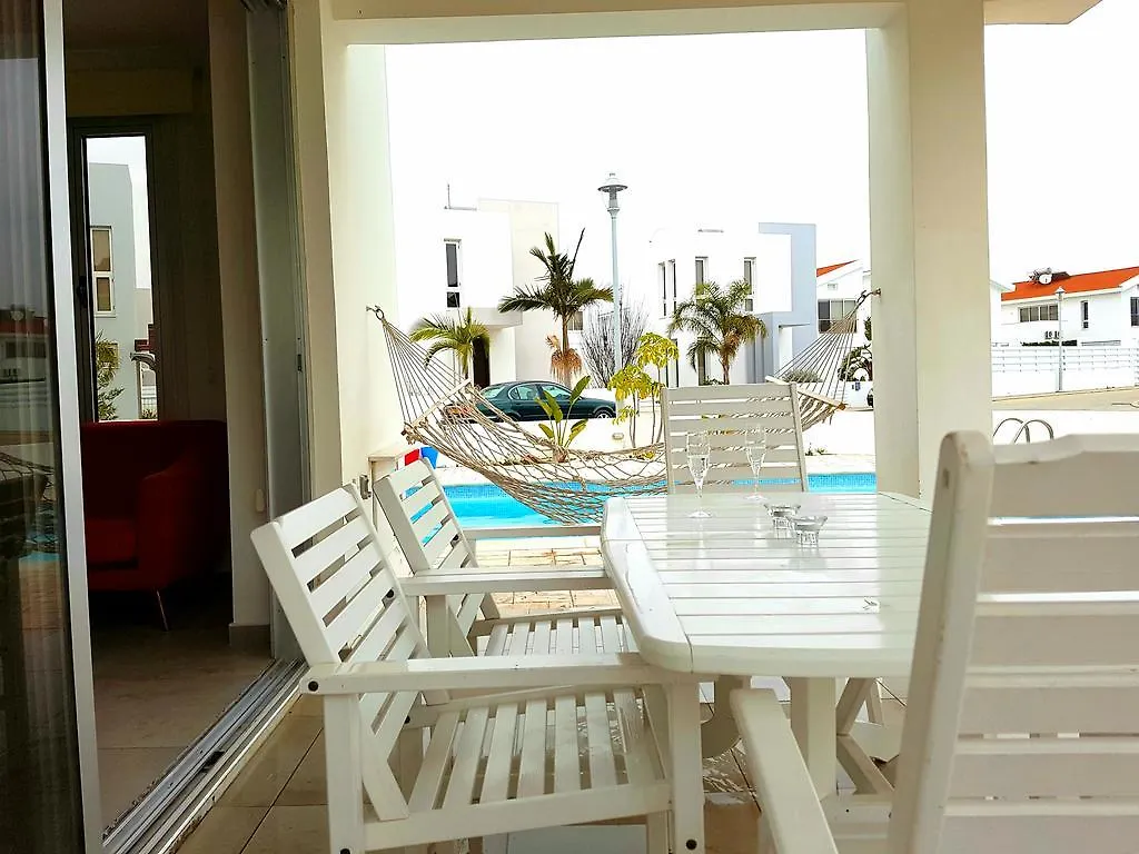 Colonial Beach Villa 16 & 15 0*, Perivolia