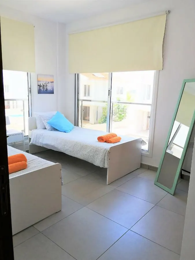 Colonial Beach Villa 16 & 15 Perivolia